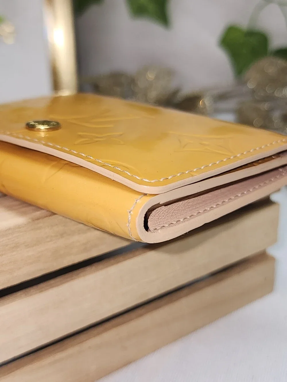 Authentic Louis Vuitton Vernis Card Wallet In Gold - LIKE NEW